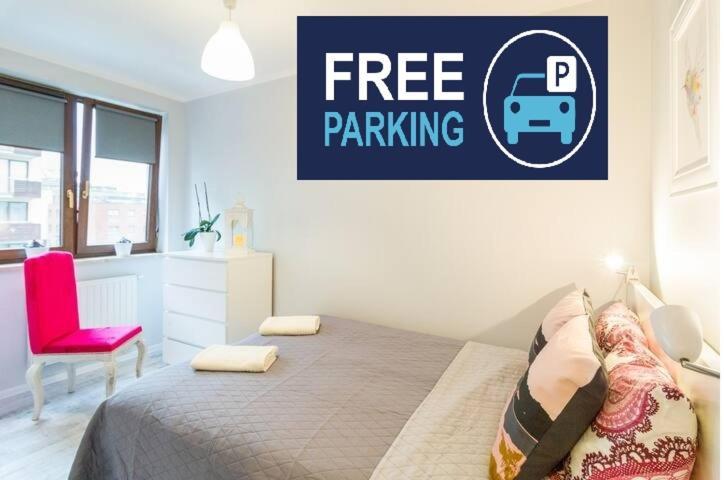 Bird House Apartment In The City Center คราคูฟ ภายนอก รูปภาพ
