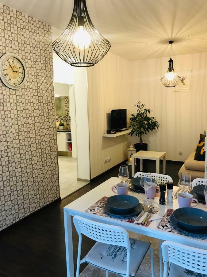 Bird House Apartment In The City Center คราคูฟ ภายนอก รูปภาพ