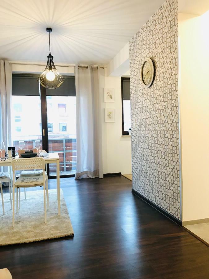 Bird House Apartment In The City Center คราคูฟ ภายนอก รูปภาพ