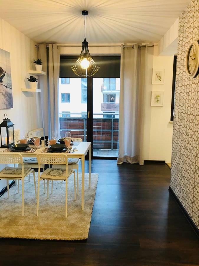 Bird House Apartment In The City Center คราคูฟ ภายนอก รูปภาพ